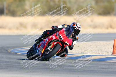 media/Jan-09-2022-SoCal Trackdays (Sun) [[2b1fec8404]]/Turn 6 (1035am)/